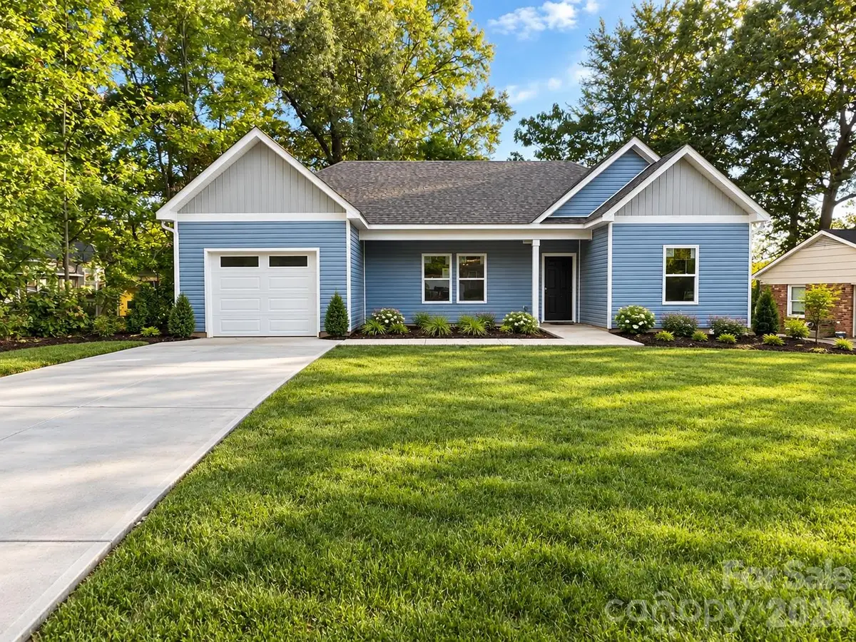 315 Huntsmoor Drive, Charlotte, NC 28217 - #1