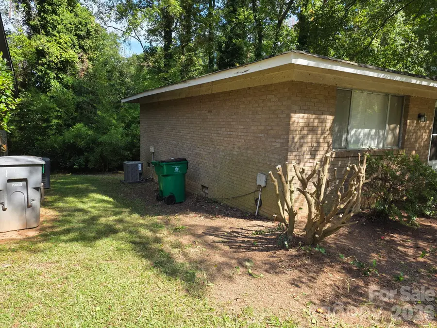 549 Blendwood Drive, Charlotte, NC 28215 - #2