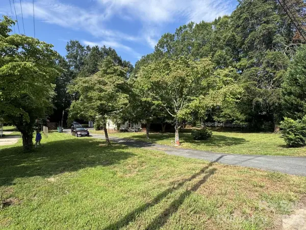 7214 Lawyers Road, Charlotte, NC 28227