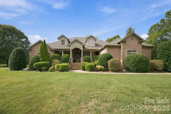 6026 Stonepath Lane, Waxhaw, NC 28173