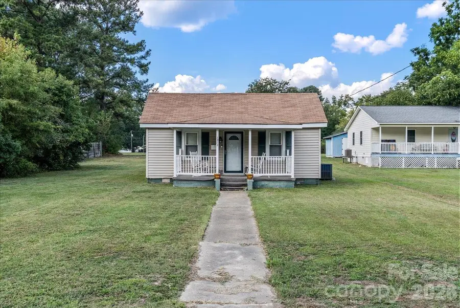 1313 Carolina Avenue, Roanoke Rapids, NC 27870 - #2