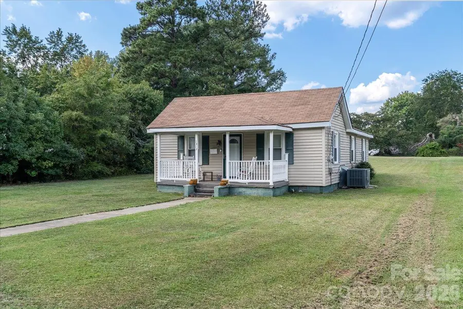 1313 Carolina Avenue, Roanoke Rapids, NC 27870 - #3