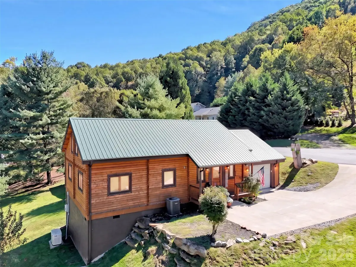 200 Linsonwood Ridge, Waynesville, NC 28786 - #1