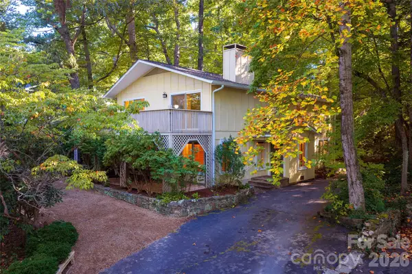 112 Rhododendron Avenue, Black Mountain, NC 28711