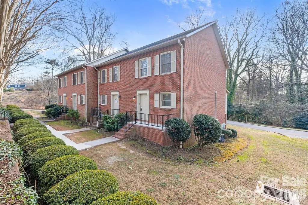 239 13th Avenue Place Nw #20, Hickory, NC 28601 - #1