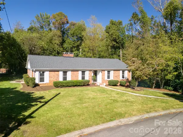 6 Crestwood Lane, Candler, NC 28715