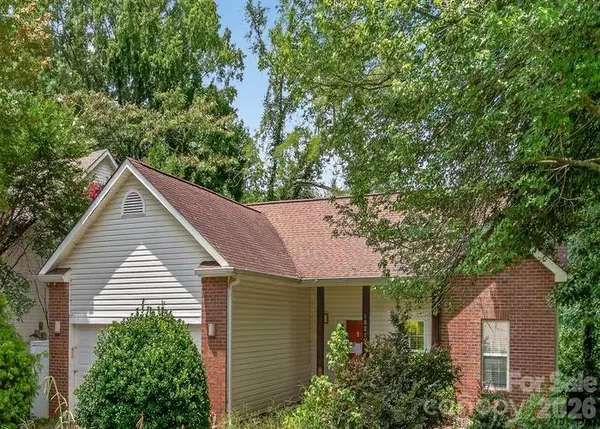 1021 Stinson Glen Lane, Charlotte, NC 28214