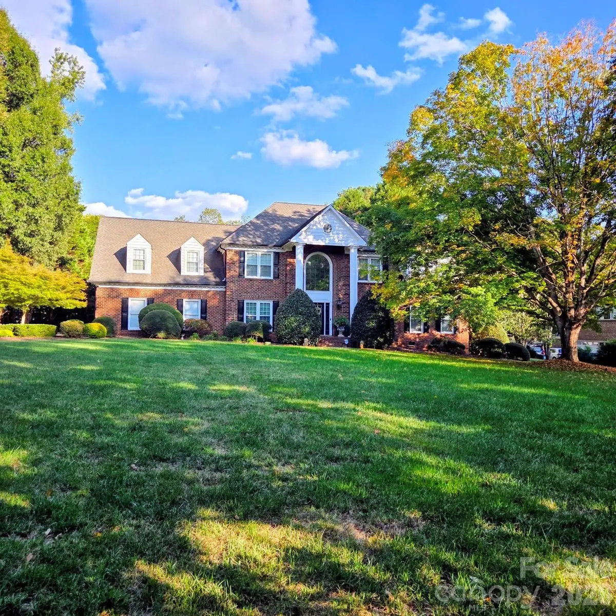 4301 Horseshoe Bend, Matthews, NC 28104 - #1