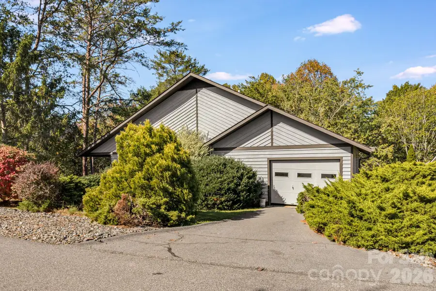 8 Zachary Ridge Road, Asheville, NC 28804 - #2