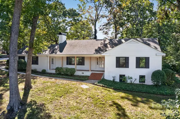356 7th Avenue Ne, Hickory, NC 28601
