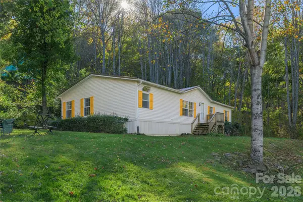 106 Nunnehi Trail, Waynesville, NC 28786
