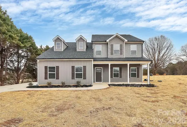 4060 Eagle Chase Drive, Charlotte, NC 28216