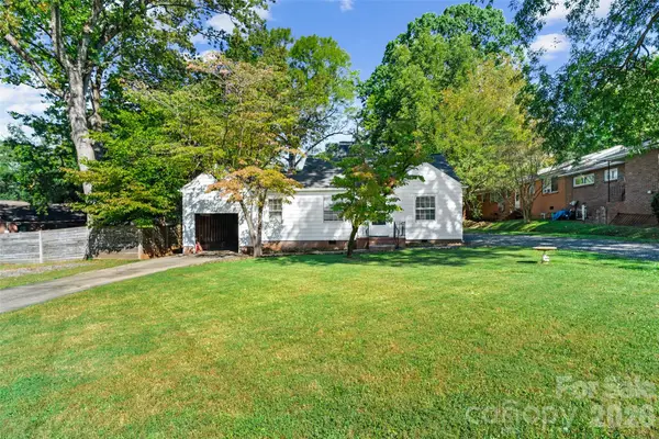1211 Woodland Drive, Charlotte, NC 28205