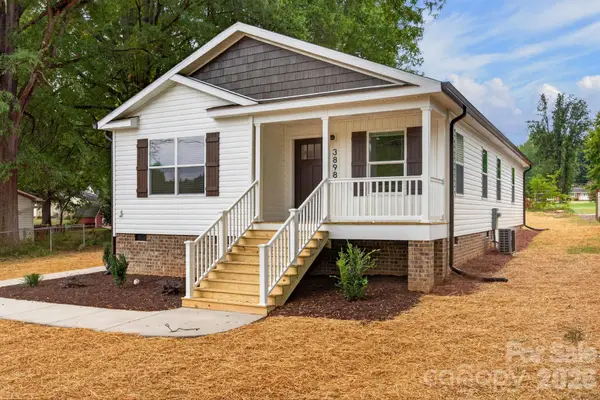 3898 Yarbrough Avenue, Winston Salem, NC 27106