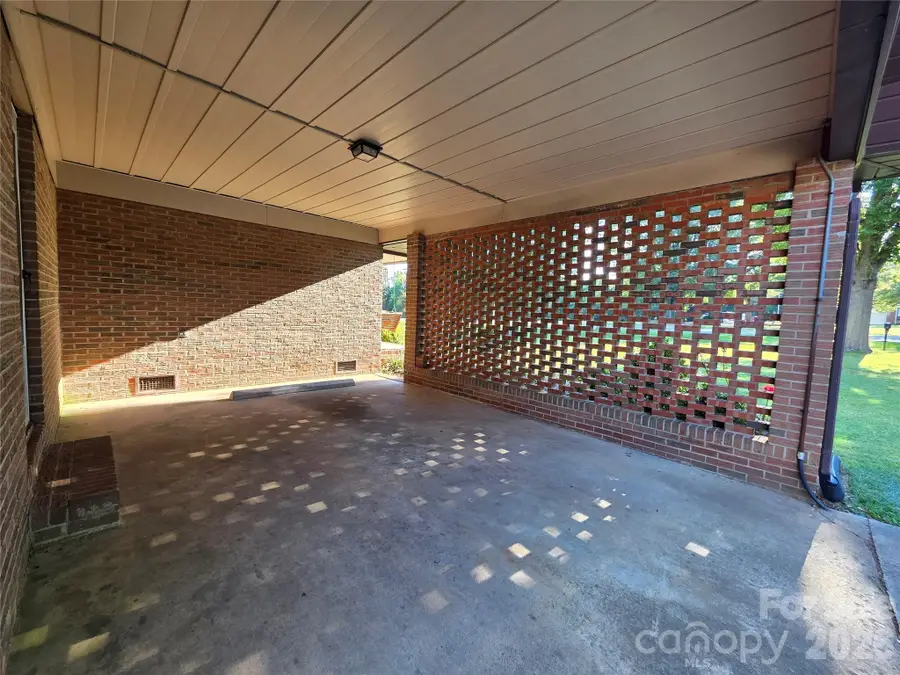 4106 Dallas High Shoals Highway, Dallas, NC 28034 - #3