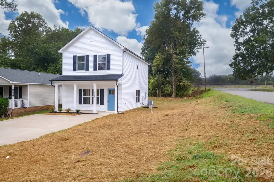902 W Alabama Avenue, Bessemer City, NC 28016 - #3