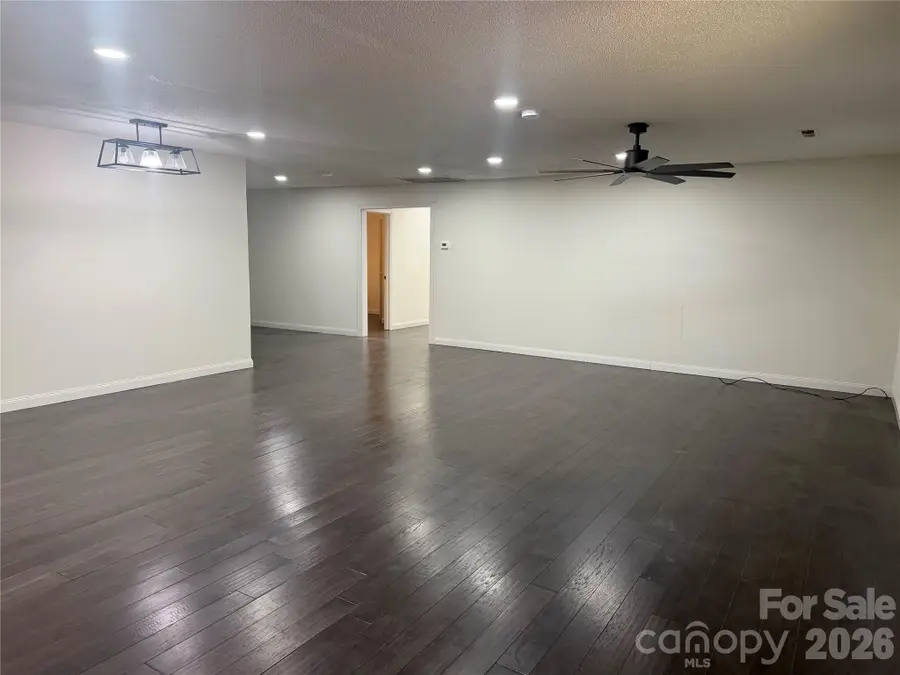 104 E Clairborne Street, Blacksburg, SC 29702 - #2