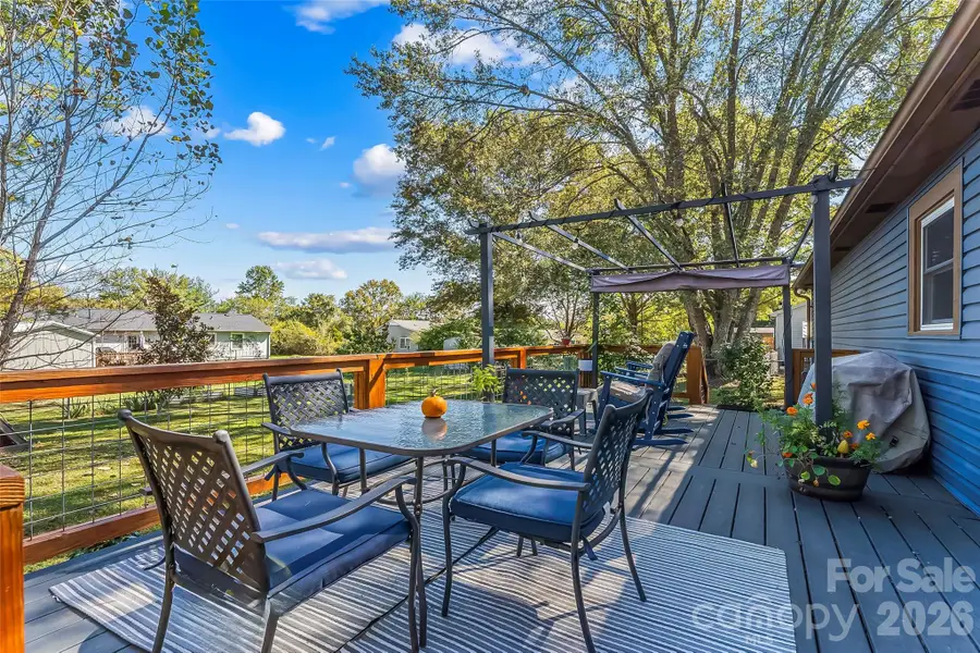 23 E Silverleaf Drive, Hendersonville, NC 28739 - #2