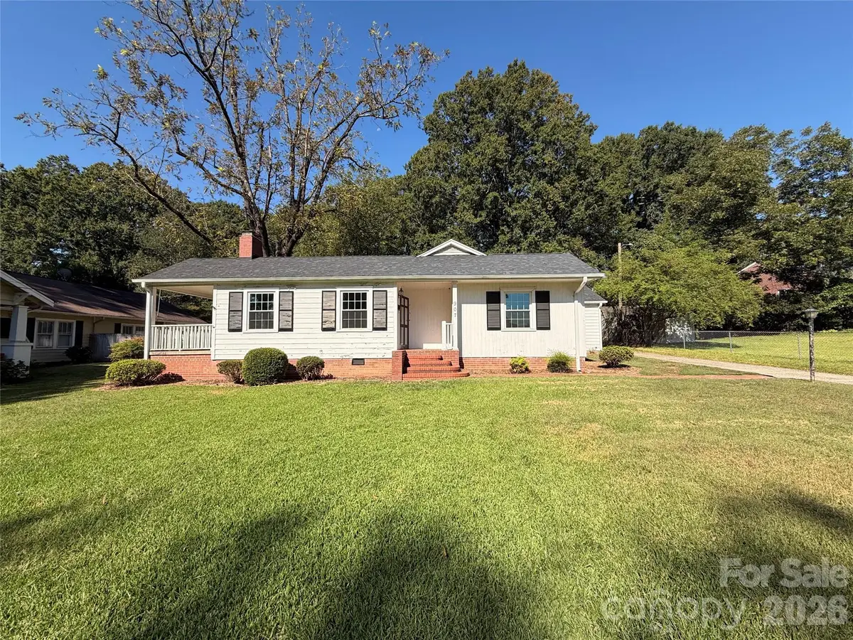 907 S South Street, Gastonia, NC 28052 - #1