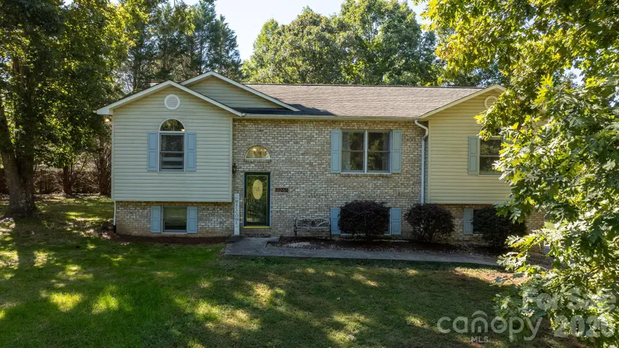 3261 Washington Way, Hudson, NC 28638 - #3