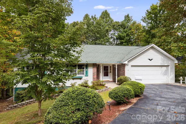 103 Tarragon Place, Flat Rock, NC 28731