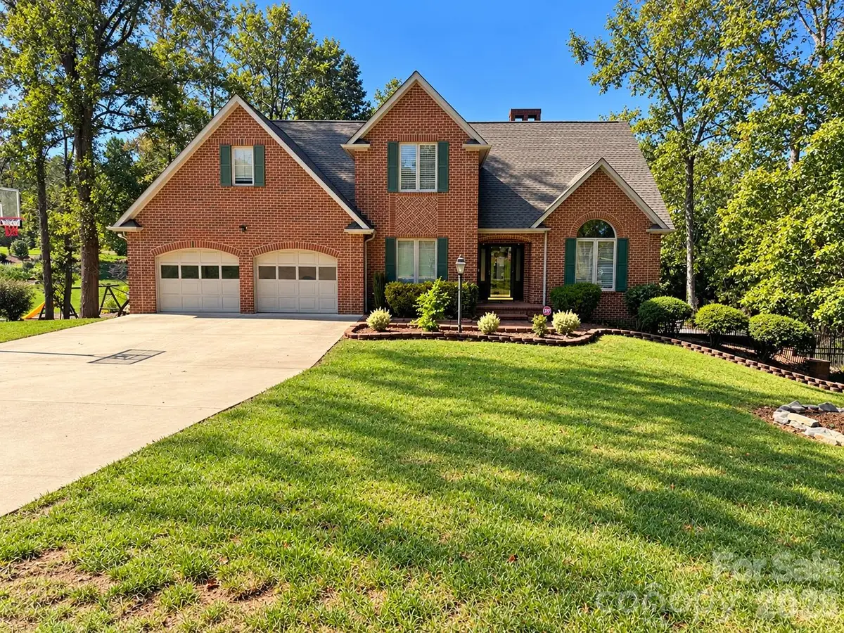 4943 Elmhurst Drive Ne, Hickory, NC 28601 - #1
