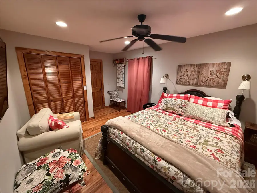349 Barefoot Cove, Burnsville, NC 28714 - #3