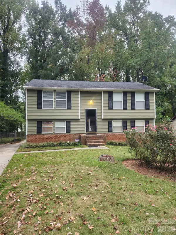 6836 Honey Hurst Lane #14, Charlotte, NC 28212