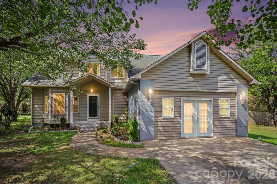 325 Briarcliff Road, Grover, NC 28073 - #2