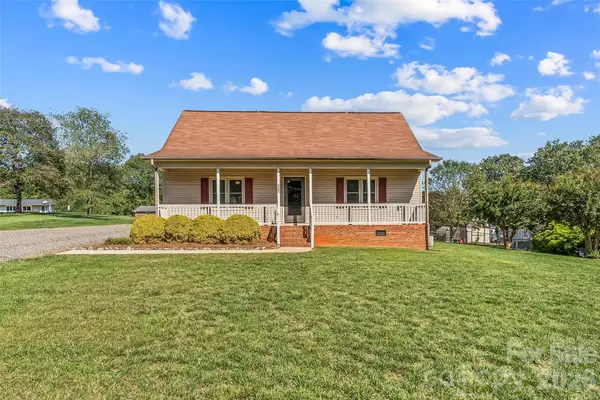2207 Beauty Street, Statesville, NC 28625