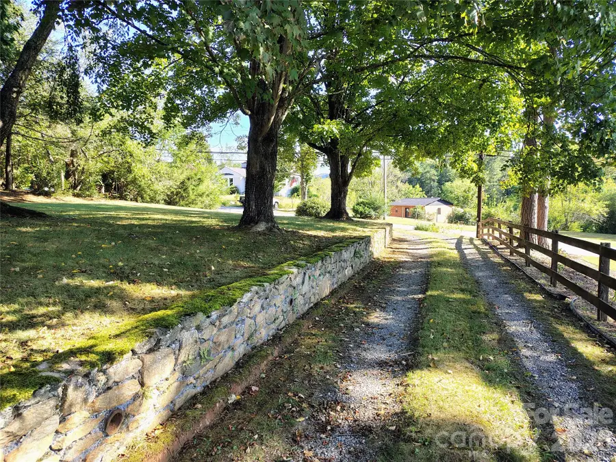 69 Alexander Road, Weaverville, NC 28787 - #2