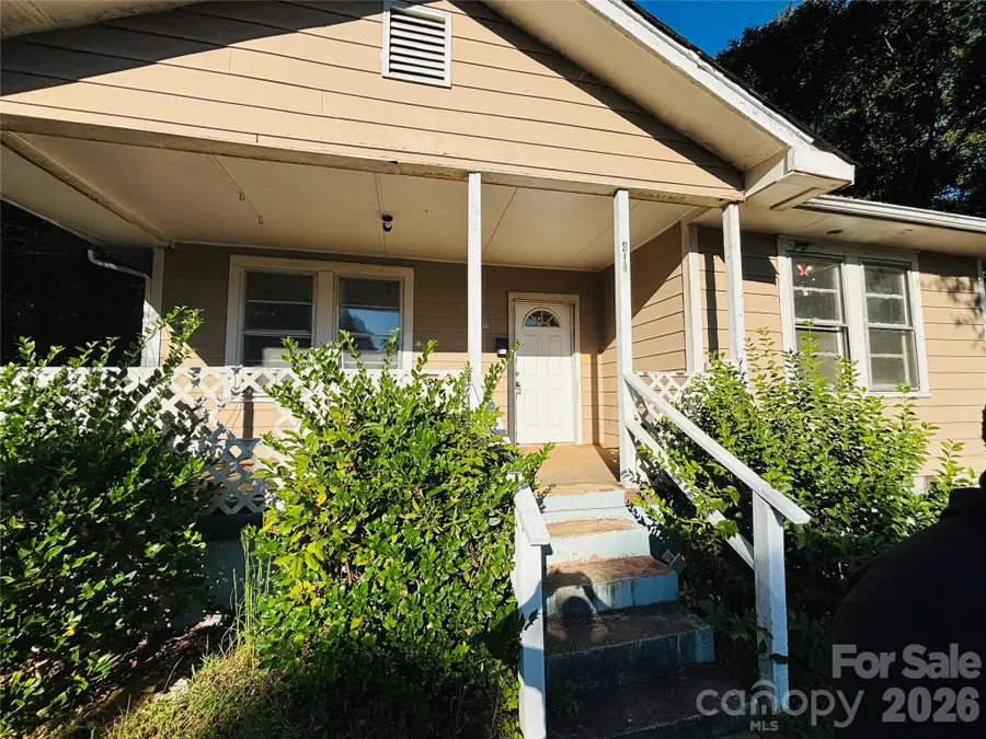 401 S Hill Street, Gastonia, NC 28052 - #3