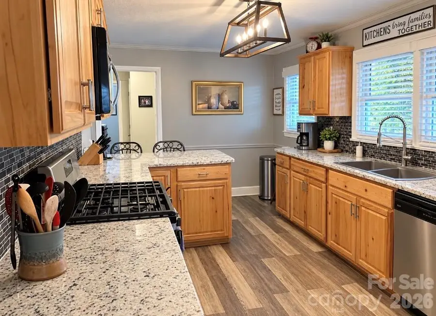 839 W Garrison Boulevard, Gastonia, NC 28052 - #2