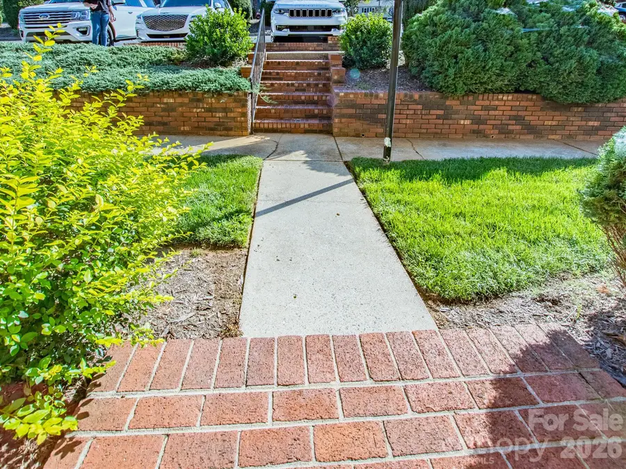 2705 N Center Street, Hickory, NC 28601 - #2