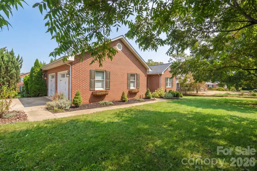 107 Powe Street, Morganton, NC 28655 - #2