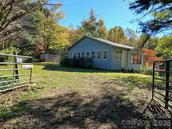 11 Melrose Lake Road, Saluda, NC 28773