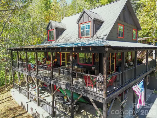 111 Elkhound Road, Waynesville, NC 28785