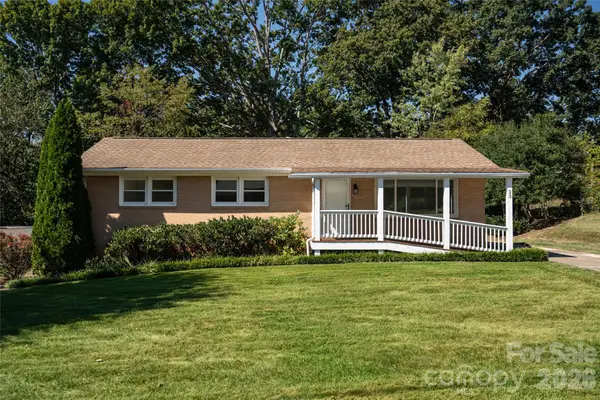 23 Wagon Road, Asheville, NC 28805