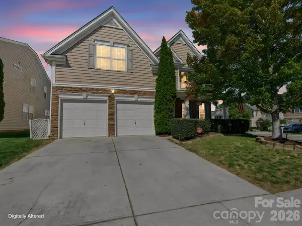 10900 Sand River Court, Davidson, NC 28036