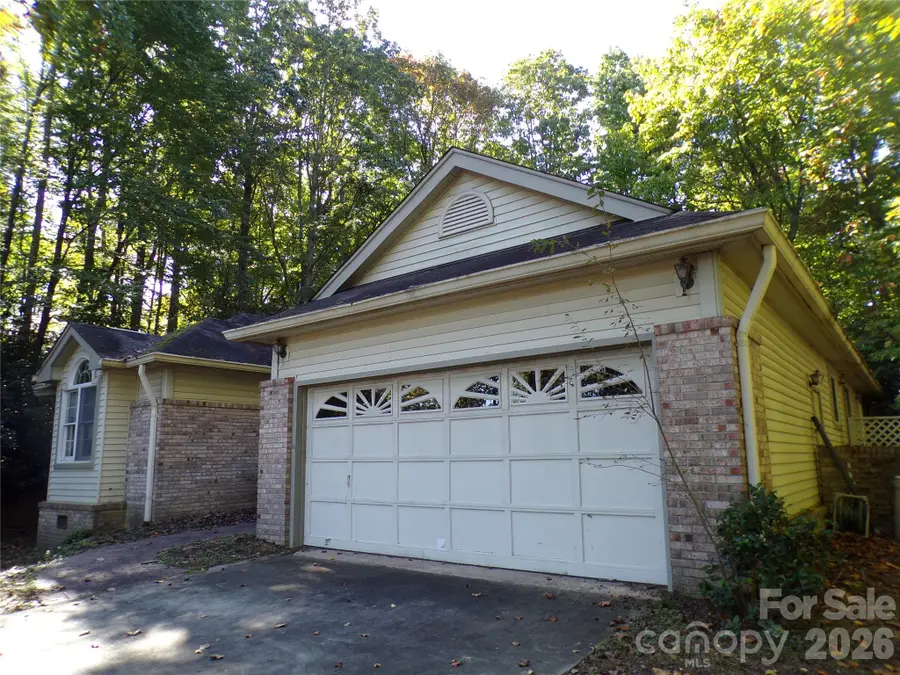 10 Governors Drive, Hendersonville, NC 28791 - #2