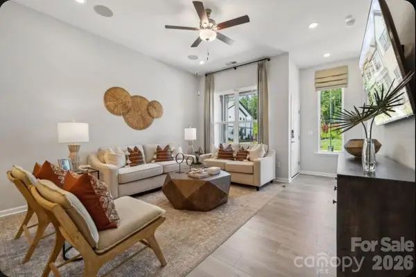 21234 Lake Run Drive, Charlotte, NC 28278
