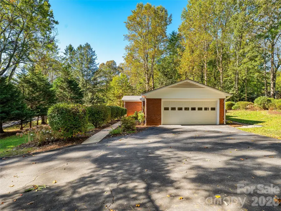 133 Kent Lane, Hendersonville, NC 28739 - #2
