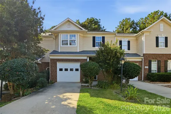 5426 Johnston Mill Court, Charlotte, NC 28269