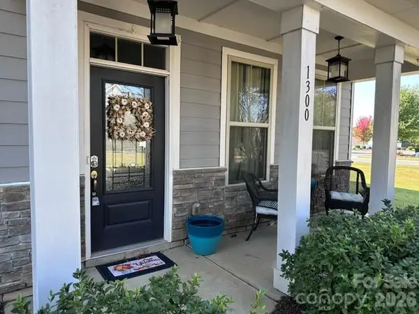 1300 Oakhurst Drive, Waxhaw, NC 28173