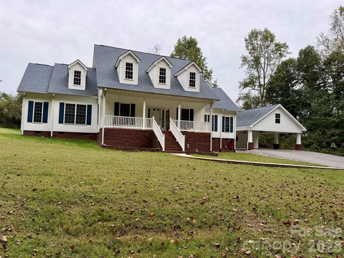151 Robertson Drive, Taylorsville, NC 28681 - #1