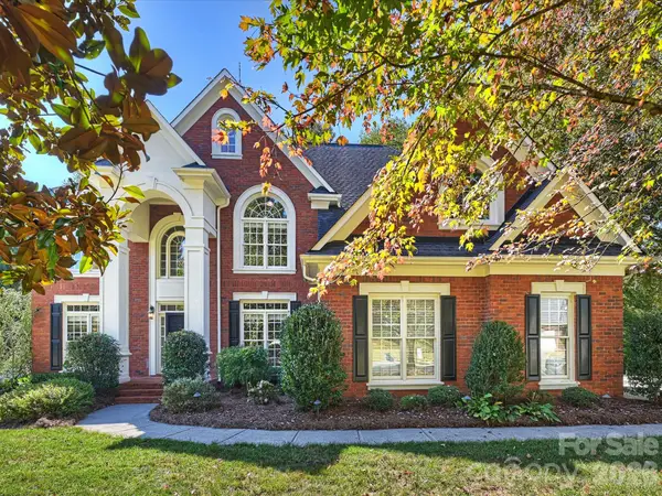 7705 Stonehaven Drive, Waxhaw, NC 28173