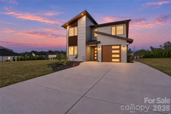 79 Scott Meadows Drive, Asheville, NC 28806