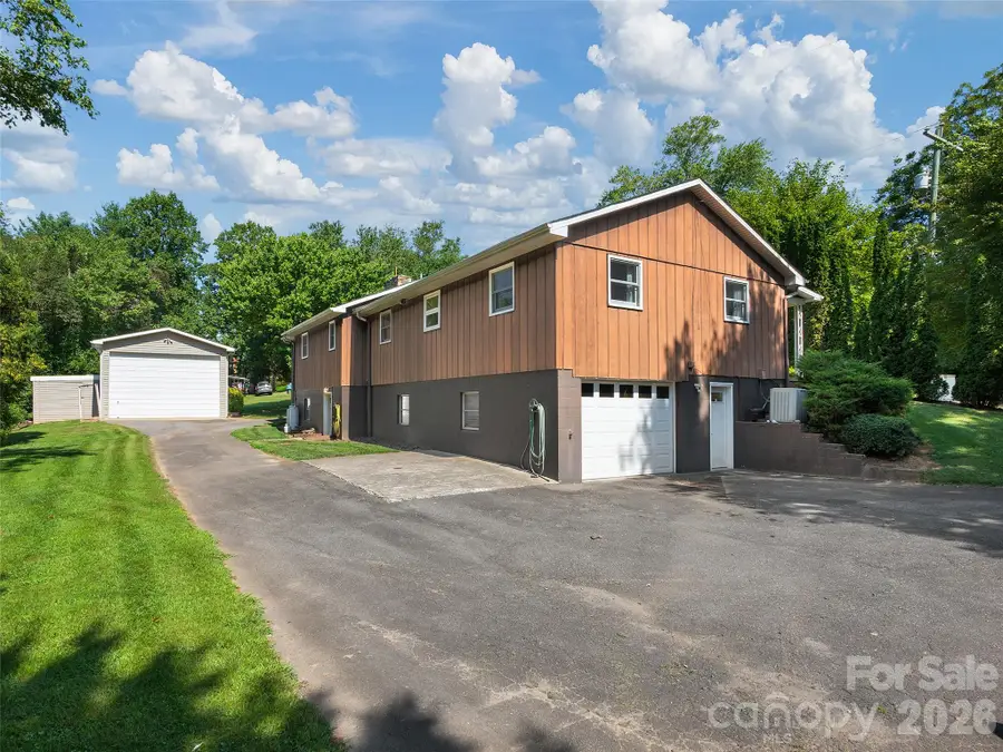 16 Ben Lippen Road, Asheville, NC 28806 - #3
