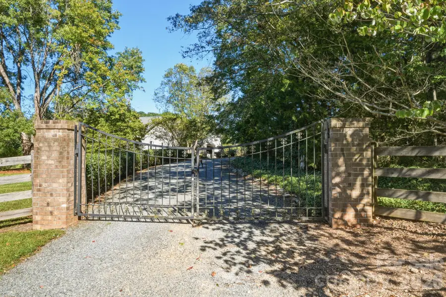 2807 Valley Farm Road, Waxhaw, NC 28173 - #3