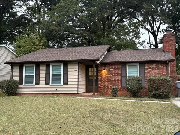 5915 Sunset Chase Lane, Charlotte, NC 28212